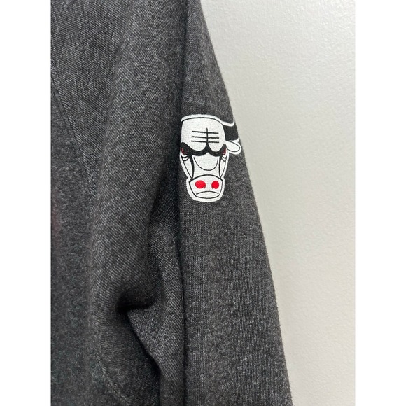 NBA Chicago Bulls Hoodie Sportiqe Apparel Gray Pullover Sweatshirt Womens Medium - Picture 4 of 5